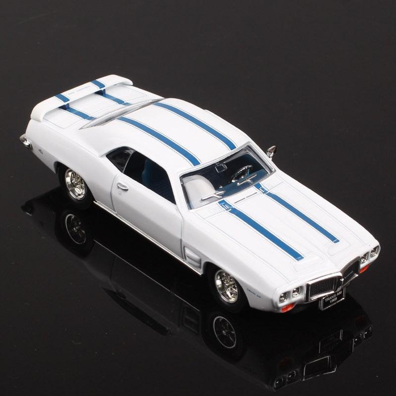 Yat Ming 1:43 Scale 1969 Pontiac Firebird Trans AM Classic Metal Car Model Toy Road Signature White Replicas Miniatures - YOURISHOP.COM